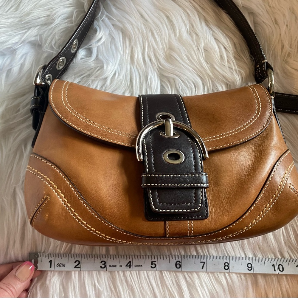 Coach Soho Shoulder Bag Burnish Tan & Brown 2 Tone Leather F10910 Vtg - Picture 4 of 16